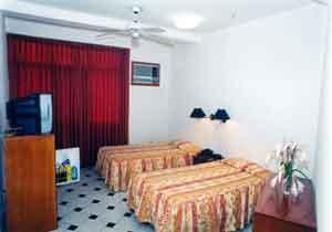 Hotel Don Carlos Puerto Maldonado Bagian luar foto